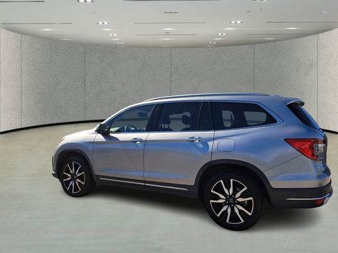 Used 2021 Honda Pilot Touring image 6