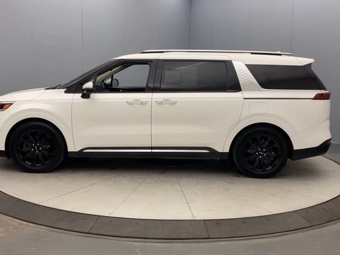 Used 2022 Kia Carnival SX Prestige FWD image 2
