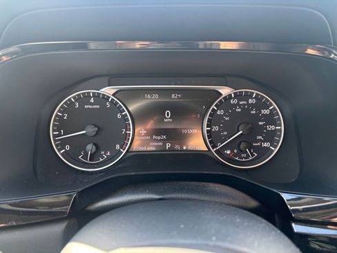 Used 2025 Nissan Pathfinder SV FWD image 43