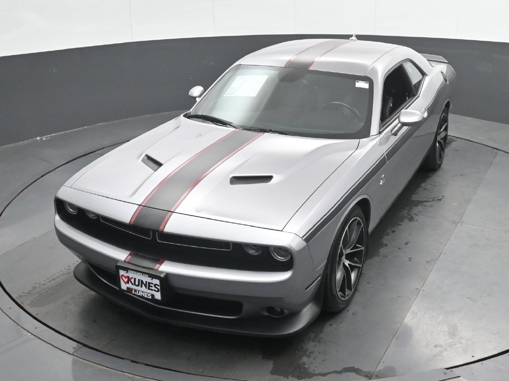 Used 2016 Dodge Challenger R/T Scat Pack RWD image 37