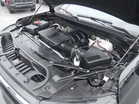 Used 2025 Chevrolet Suburban High Country image 50