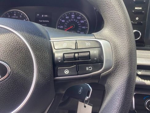 Used 2021 Kia K5 LX FWD image 17