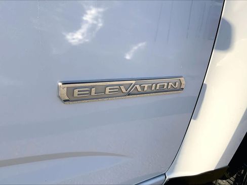 Used 2022 GMC Canyon Elevation w/ Trailering Package image 9