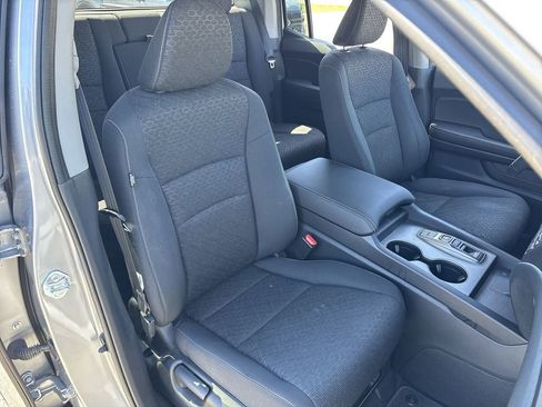 Used 2024 Honda Ridgeline Sport image 25