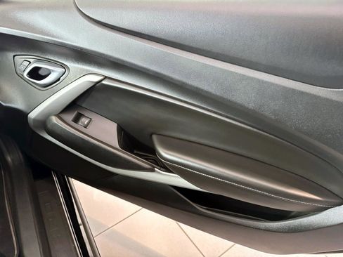 Used 2018 Chevrolet Camaro SS image 8
