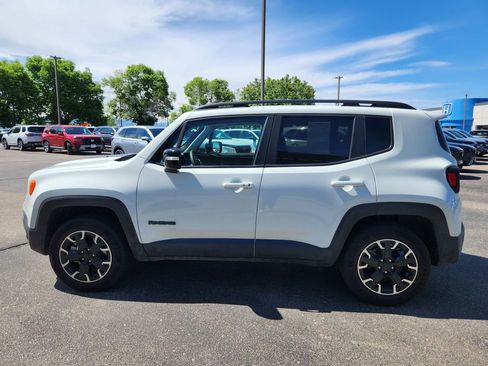 Used 2023 Jeep Renegade Latitude AWD/4WD image 4