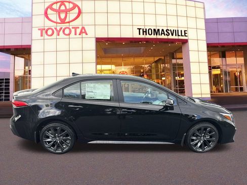 New 2025 Toyota Corolla SE image 4