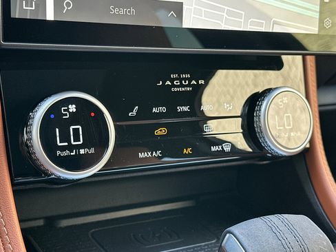 Used 2025 Jaguar F-PACE R-Dynamic S image 24