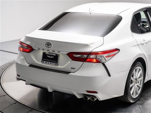 Used 2019 Toyota Camry SE w/ Convenience Package image 29