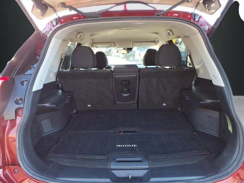 Used 2019 Nissan Rogue SV image 23