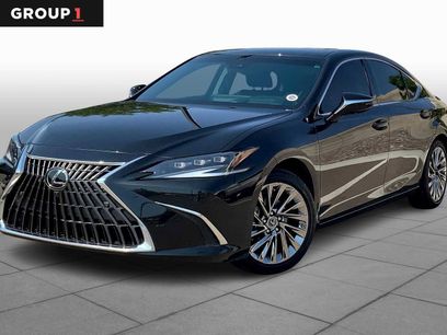Certified 2024 Lexus ES 300h w/ Luxury Package