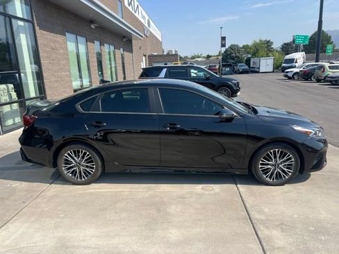 Used 2023 Kia Forte GT-Line w/ GT-Line Premium Package FWD image 5