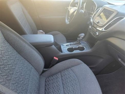 Certified 2023 Chevrolet Equinox LT w/ Driver Convenience Package image 18