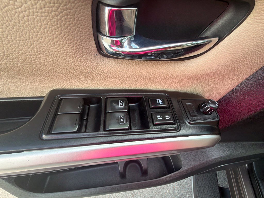 Used 2016 Nissan Titan SL RWD image 20