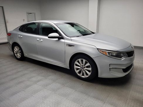 Used 2017 Kia Optima LX FWD image 11