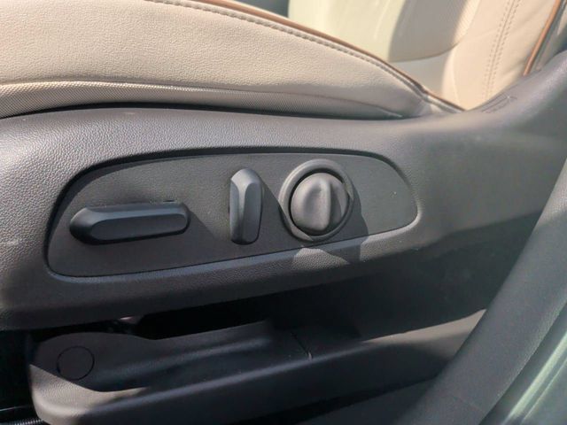 Used 2025 Buick Encore GX Avenir w/ Avenir Convenience Package FWD image 14