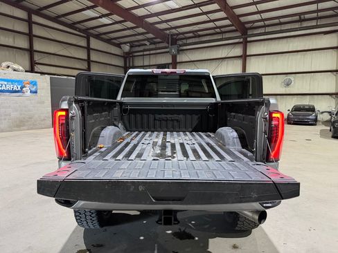 Used 2024 GMC Sierra 2500 AT4 w/ AT4 Preferred Package AWD/4WD image 19