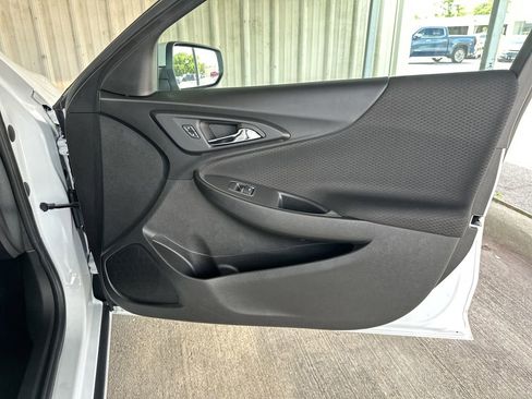 Used 2023 Chevrolet Malibu LT FWD image 35
