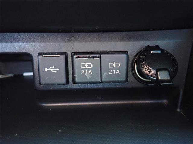 Used 2020 Toyota Highlander XLE AWD/4WD image 20