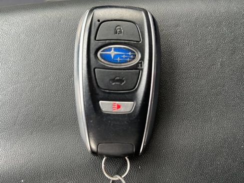 Used 2020 Subaru Crosstrek 2.0i Premium w/ Moonroof Package 1 AWD/4WD image 28