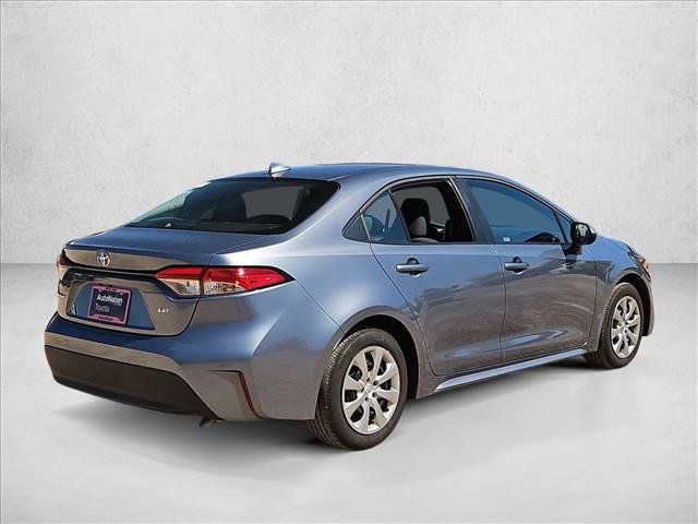 Used 2026 Toyota Corolla LE FWD image 5