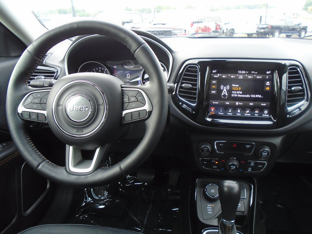 Certified 2018 Jeep Compass Limited w/ Navigation Group AWD/4WD image 11