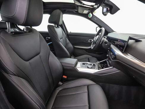 Certified 2025 BMW 330i xDrive Sedan image 30