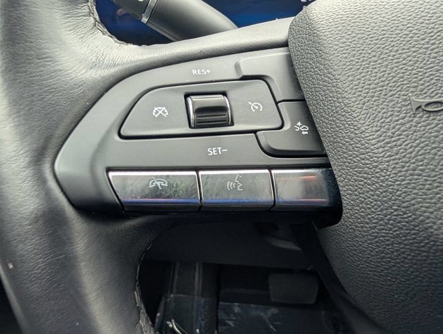 Used 2025 Cadillac XT4 Premium Luxury AWD/4WD image 19