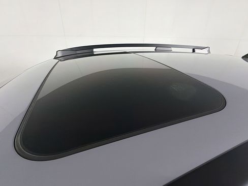 Used 2025 Subaru Crosstrek 2.0i Premium image 15