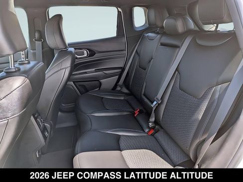 Used 2026 Jeep Compass Latitude AWD/4WD image 25