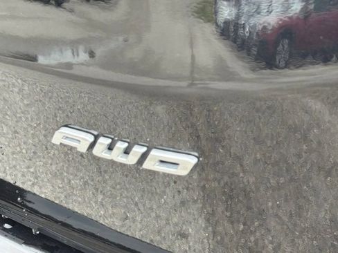 Used 2024 Ford Edge SEL AWD/4WD image 12