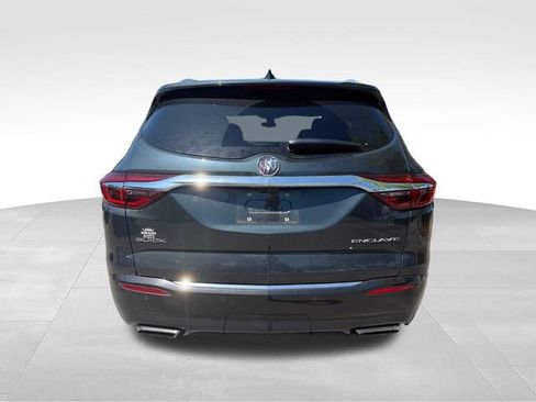 Used 2018 Buick Enclave Essence w/ Trailering Package FWD image 5