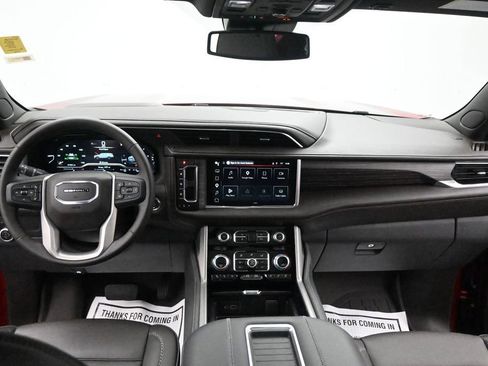 Used 2023 GMC Yukon XL Denali AWD/4WD image 23