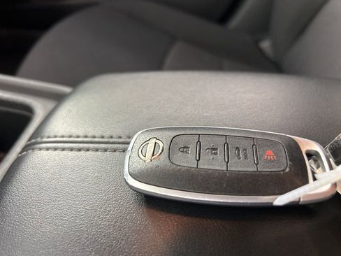 Used 2024 Nissan Sentra SV FWD image 23
