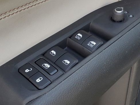 Used 2024 Jeep Compass Limited image 12