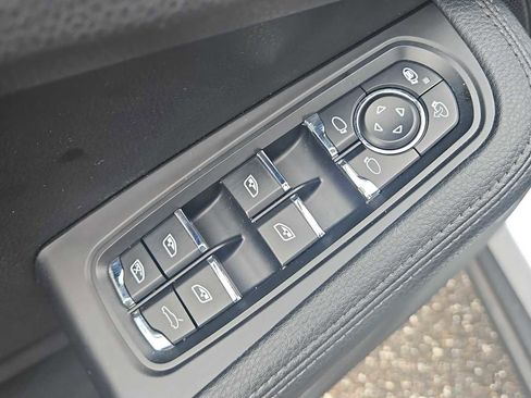 Used 2017 Porsche Macan image 15