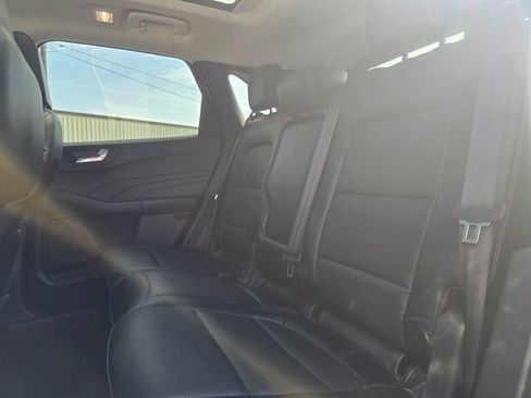 Used 2022 Ford Escape SEL w/ Technology Package FWD image 12