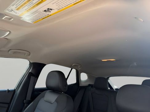 Used 2024 Chevrolet Trax LT FWD image 11