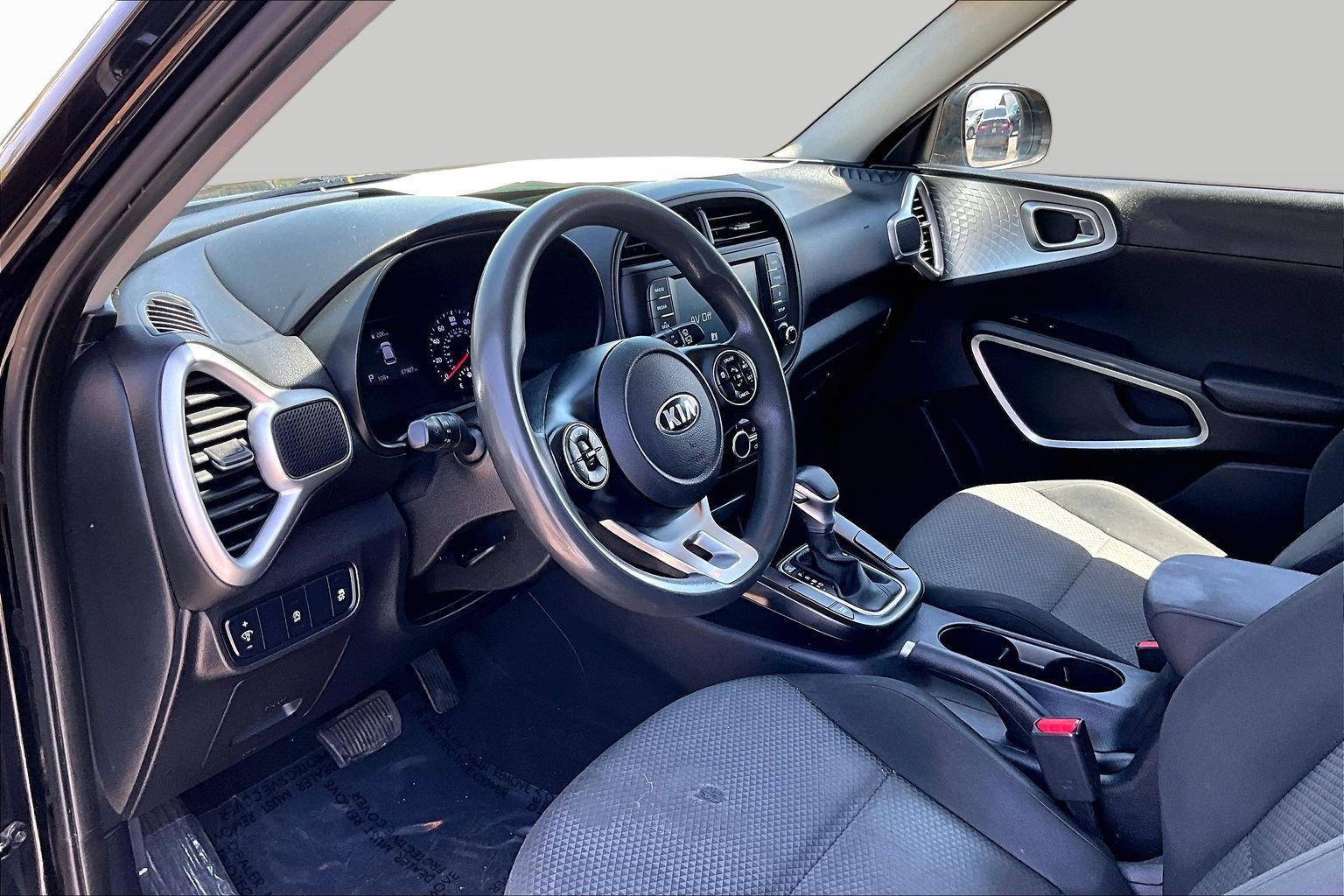 Used 2021 Kia Soul LX FWD image 12