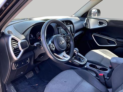 Used 2021 Kia Soul LX FWD image 12