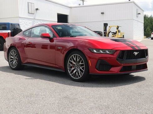 Used 2024 Ford Mustang GT Premium image 3