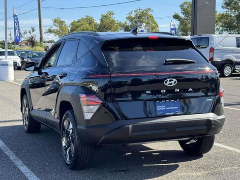 Used 2024 Hyundai Kona SEL AWD/4WD image 8