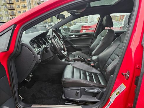 Used 2015 Volkswagen Golf image 19