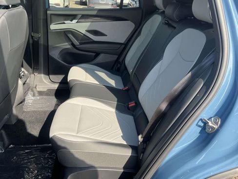 New 2026 Volkswagen Tiguan SE R-Line AWD/4WD image 9