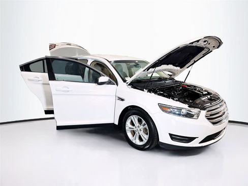 Used 2017 Ford Taurus SEL FWD image 36