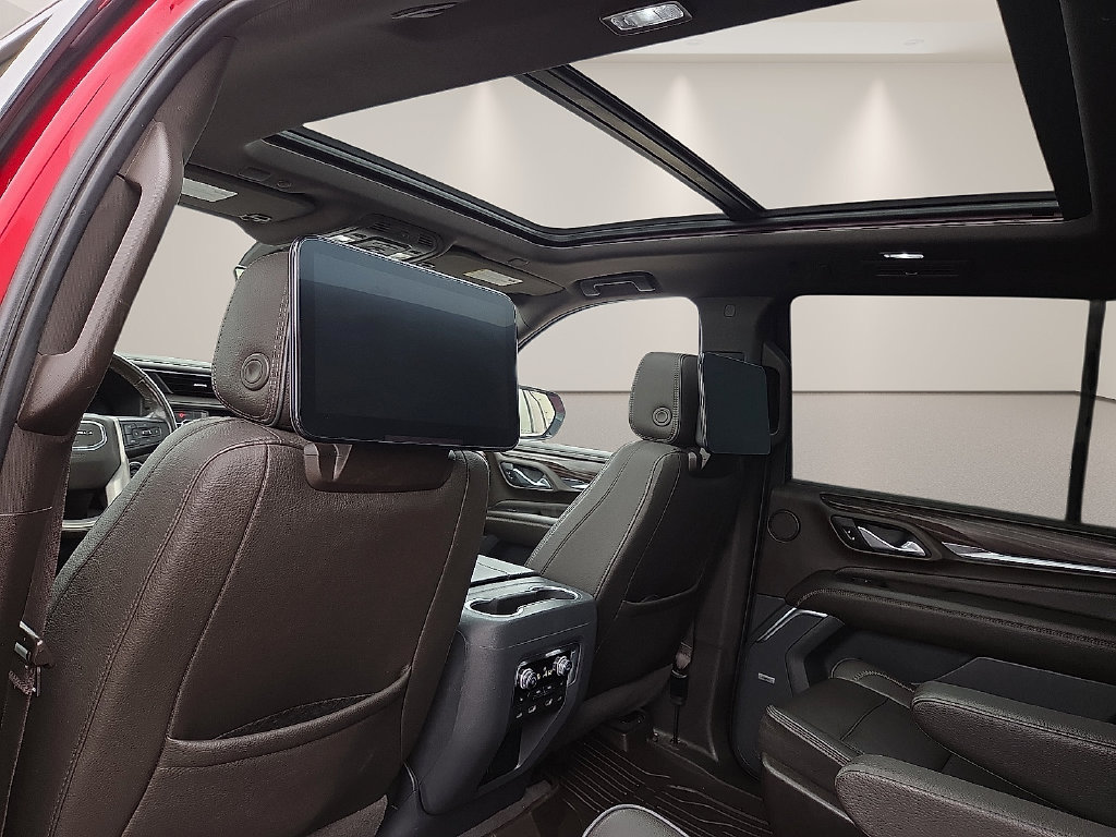 Used 2022 GMC Yukon Denali w/ Denali Ultimate Package AWD/4WD image 12
