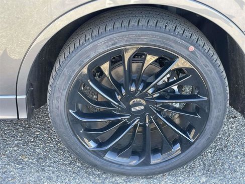 New 2025 Lincoln Aviator Reserve w/ Luxury Package image 9