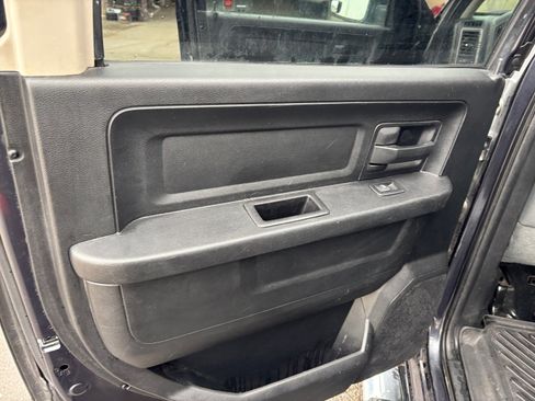 Used 2017 RAM 1500 Express image 19