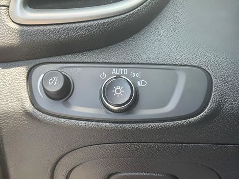 Used 2019 Chevrolet Trax LT w/ LPO, Cargo Package FWD image 25