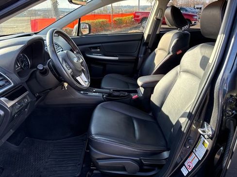 Used 2017 Subaru Crosstrek 2.0i Limited w/ Popular Package #2 image 16